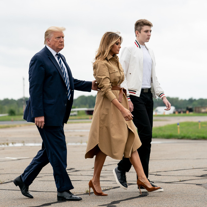 Những món quà siêu độc mà “Quý tử nước Mỹ” Barron Trump nhận được từ người nổi tiếng, đỉnh nhất là món quà từ Tổng thống Mông Cổ - Ảnh 2.