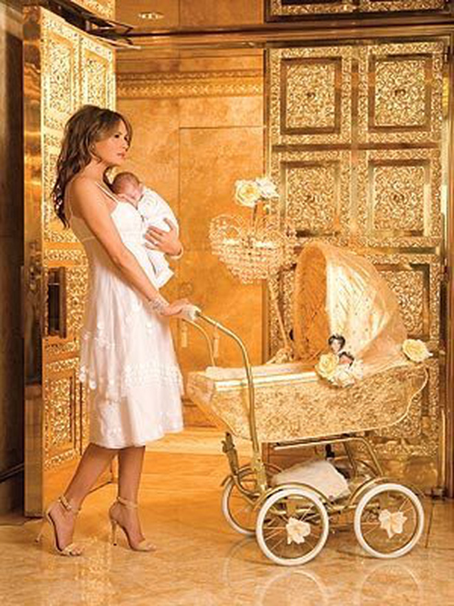 Những món quà siêu độc mà “Quý tử nước Mỹ” Barron Trump nhận được từ người nổi tiếng, đỉnh nhất là món quà từ Tổng thống Mông Cổ - Ảnh 3.