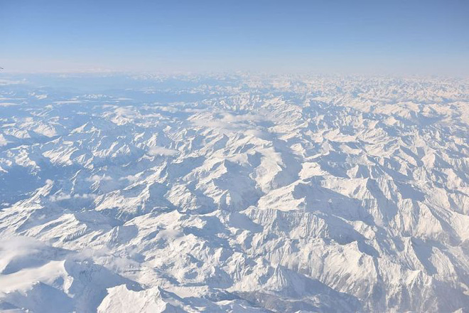 Tại sao các máy bay dân dụng hiếm khi bay qua dãy Himalaya? - Ảnh 5.