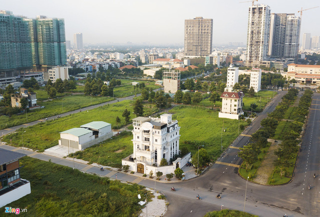  Doanh nhân Lý Nhã Kỳ: Thú tiêu khiển đếm hột xoàn, ở biệt thự dát vàng, đi du thuyền triệu đô, kinh doanh resort cao cấp đúng dịch Covid  - Ảnh 1.