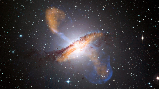 Các nhà khoa học tin rằng lỗ đen quái vật chính là lỗ sâu giúp con người xuyên qua không gian và thời gian - Ảnh 2.