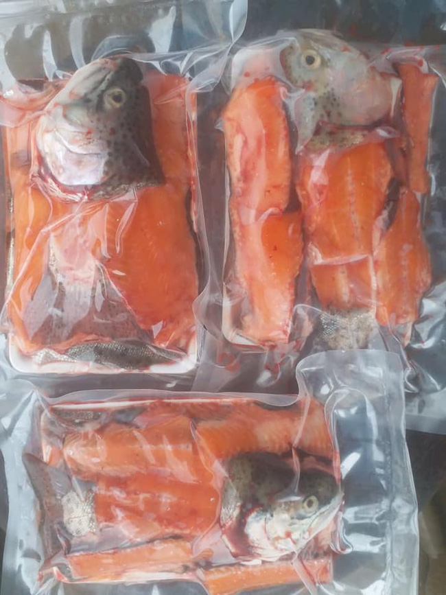 Cận Tết, cá hồi Sapa đồng loạt giảm giá xuyên đáy trên chợ mạng, chỉ 125 ngàn đồng/kg - Ảnh 6.