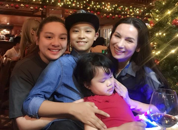 Sau tang lễ của mẹ ở Mỹ, đây là lời hứa của con gái ruột ca sĩ Phi Nhung dành cho 23 người em nuôi tại Việt Nam? - Ảnh 2.