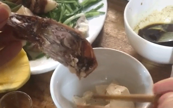 Có người yêu thích ăn món óc, cô gái nghĩ ra cách đánh lừa nhưng dân mạng lại đe doạ... chia tay - Ảnh 2. Có người yêu thích ăn món óc, cô gái nghĩ ra cách đánh lừa nhưng dân mạng lại đe doạ... chia tay - Ảnh 2.