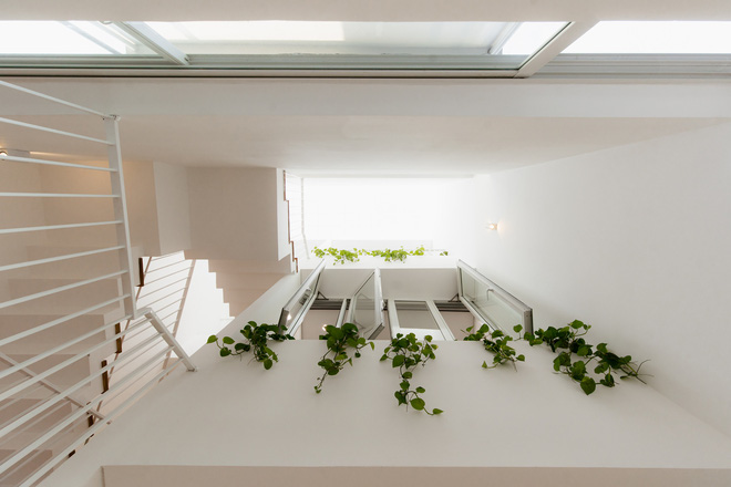 Vợ chồng trẻ x&acirc;y nh&agrave; 1,4 tỷ ở Đ&agrave; Nẵng: Nh&igrave;n ngo&agrave;i tưởng b&iacute;, v&agrave;o trong mới cho&aacute;ng v&igrave; nh&agrave; s&aacute;ng tho&aacute;ng v&ocirc; c&ugrave;ng - Ảnh 13.