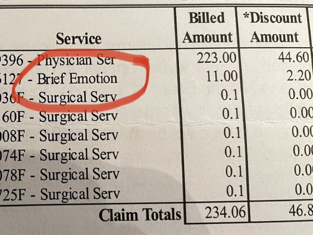 Người phụ nữ tố bệnh viện hút máu vì bị tính phụ phí siêu dị: Tiền khóc lóc gây ảnh hưởng tinh thần bác sĩ - Ảnh 2. Người phụ nữ tố bệnh viện hút máu vì bị tính phụ phí siêu dị: Tiền khóc lóc gây ảnh hưởng tinh thần bác sĩ - Ảnh 2.