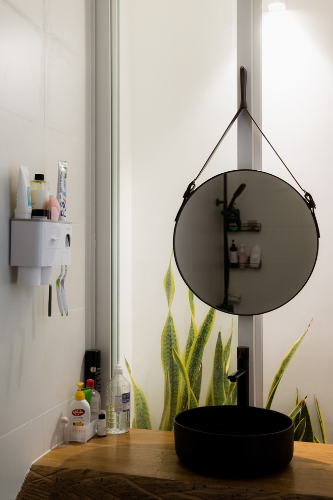 Vợ chồng trẻ x&acirc;y nh&agrave; 1,4 tỷ ở Đ&agrave; Nẵng: Nh&igrave;n ngo&agrave;i tưởng b&iacute;, v&agrave;o trong mới cho&aacute;ng v&igrave; nh&agrave; s&aacute;ng tho&aacute;ng v&ocirc; c&ugrave;ng - Ảnh 21.