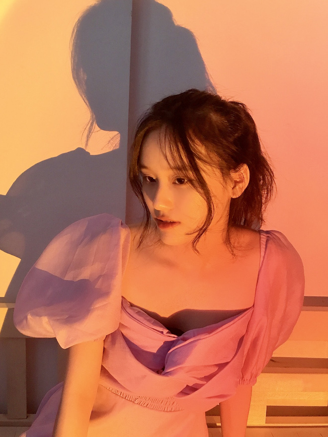 Gái xinh Ngoại Thương khoe bố mẹ cực phẩm, tiết lộ bố từng trông như “dân chơi phố” rất oách khiến mẹ xiêu lòng - Ảnh 3. Gái xinh Ngoại Thương khoe bố mẹ cực phẩm, tiết lộ bố từng trông như “dân chơi phố” rất oách khiến mẹ xiêu lòng - Ảnh 3.