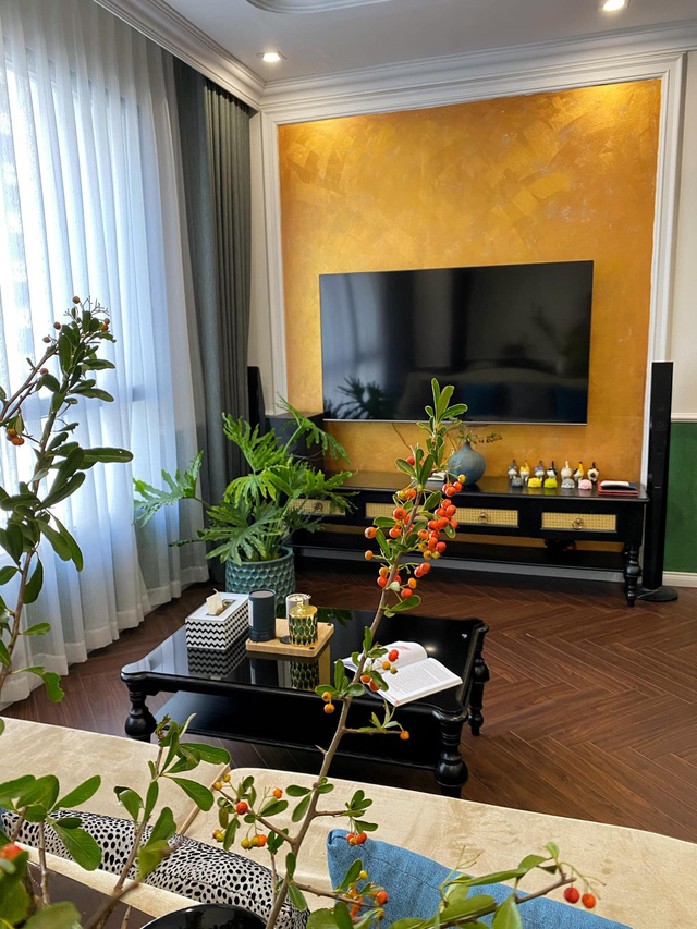 Ngôi nhà phong cách Indochine của đôi vợ chồng trẻ: Chi 700 triệu để mang cảm giác Hà Nội đầy tinh tế vào từng góc nhà - Ảnh 4. Ngôi nhà phong cách Indochine của đôi vợ chồng trẻ: Chi 700 triệu để mang cảm giác Hà Nội đầy tinh tế vào từng góc nhà - Ảnh 4.