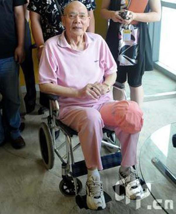 Chuyện đời của d&agrave;n diễn vi&ecirc;n &ldquo;T&acirc;y du k&yacute;&rdquo;: H&eacute; mở bi kịch của Sa Tăng - H&iacute;t chất kịch độc tr&ecirc;n phim trường mang bệnh cả đời - Ảnh 4.