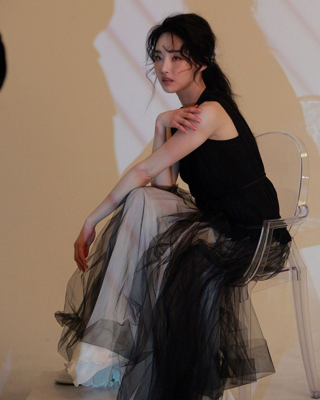 Muốn kiểm chứng thế nào là dao kéo thành công bậc nhất, nhất định phải xem màn lột xác như đổi đầu của dàn mỹ nhân Hàn này - Ảnh 54.