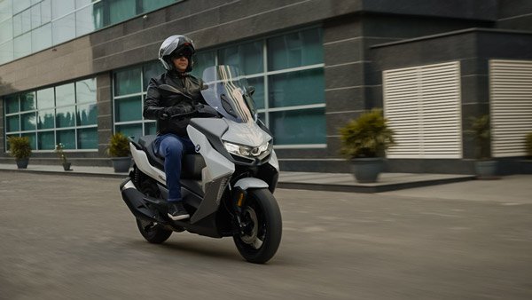Mẫu xe máy đắt nhất tại thị trường, sắm 1 chiếc đủ tiền mua gần 4 cái ô tô - Ảnh 7. Mẫu xe máy đắt nhất tại thị trường, sắm 1 chiếc đủ tiền mua gần 4 cái ô tô - Ảnh 7.