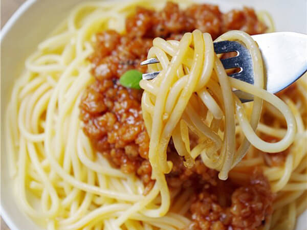 Học lỏm công thức làm spaghetti - món ngon ưa thích của giới trẻ Việt Nam - Ảnh 2.