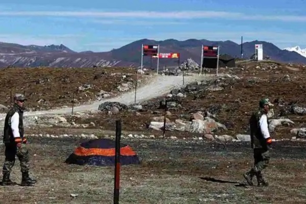 Ấn Độ xây boongke gần biên giới tranh chấp với Trung Quốc, dân lo sợ muốn rời đi - Ảnh 3.