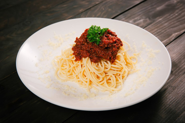 Học lỏm công thức làm spaghetti - món ngon ưa thích của giới trẻ Việt Nam - Ảnh 8.