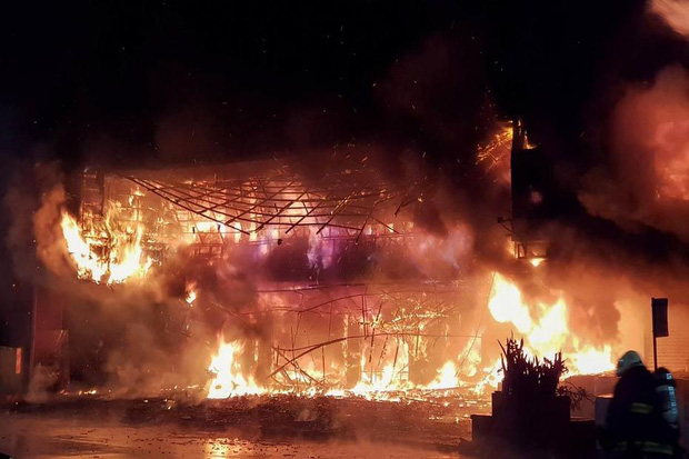 Cạm bẫy tử thần của chung cư ma Đài Loan: Một ngọn lửa, 46 người đi mãi - Ảnh 1.