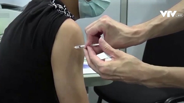 Lí do Mỹ chỉ mua 1 loại vaccine đang tiêm nhiều ở Việt Nam để viện trợ cho thế giới - Số vaccine khủng sắp đổ bộ Việt Nam trong tháng 10 - Ảnh 1.