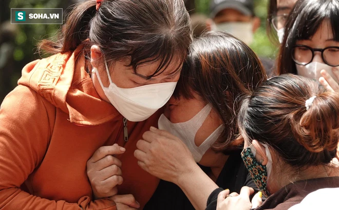 Người thân nghẹn khóc tiễn đưa bé trai ở Bình Dương: 'Thà còn hy vọng, dù ít ỏi, gia đình vẫn mãi tìm kiếm'
