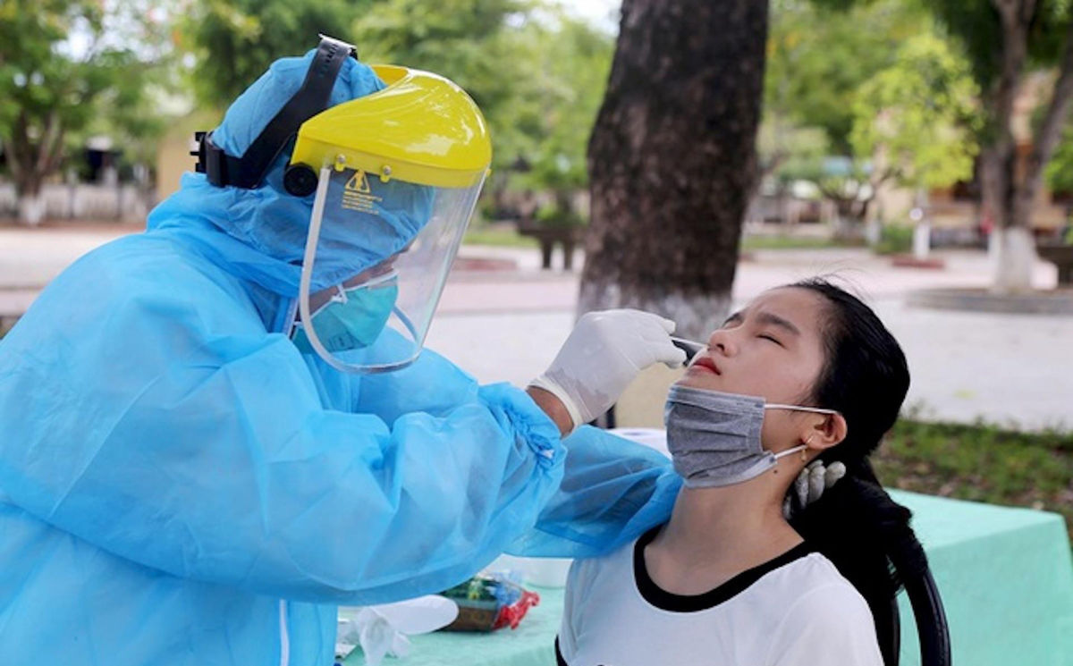 25 công nhân làm trong khu công nghiệp quy mô lớn nhất Phú Thọ nhiễm Covid-19, nguy cơ bùng dịch ở KCN rất lớn