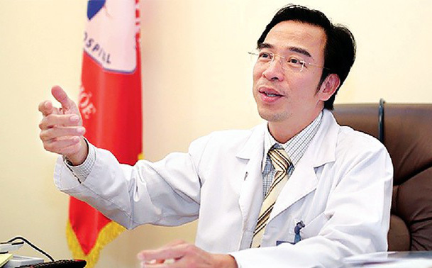 Sự nghiệp của ông Nguyễn Quang Tuấn, Giám đốc Bệnh viện Bạch Mai vừa bị khởi tố