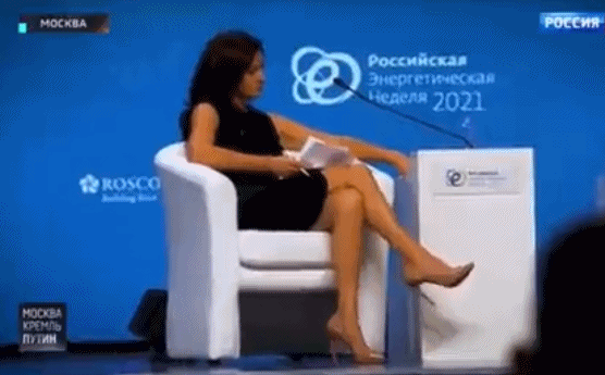 Nữ phóng viên công khai "quyến rũ" Putin trên sóng truyền hình: Ngôn ngữ cơ thể khiến người xem ngượng đỏ mặt!