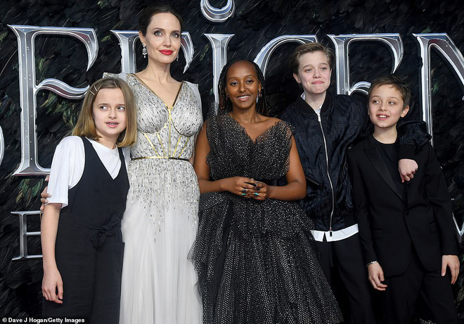 Angelina Jolie's daughter's transformation wowed the world: Tomboy with a golden spoon became an LGBT idol, 10 years later changed 180 degrees - Photo 21.