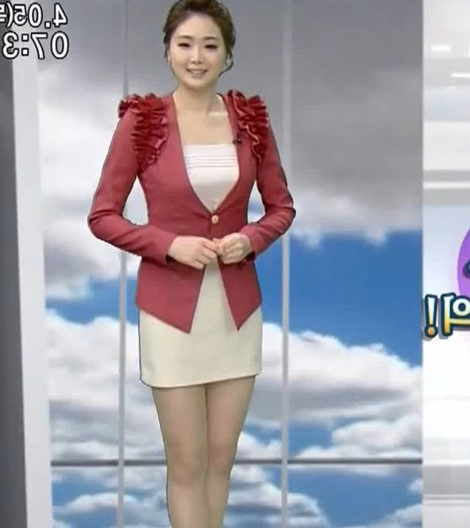 Để ý mới thấy thời trang của MC thời tiết Hàn Quốc và Việt Nam khác nhau một trời một vực luôn đấy - Ảnh 7.