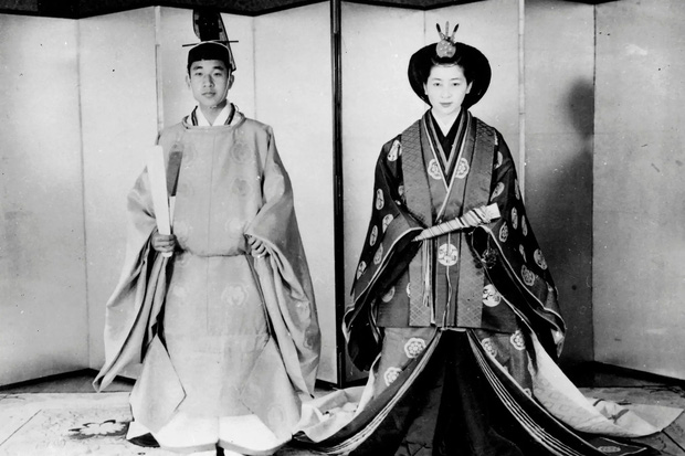 Từ đám cưới của Công chúa Nhật Bản: Khi chiếc vương miện vắt kiệt tinh thần của những người phụ nữ - Ảnh 4.