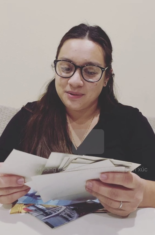 Wendy Phạm tươi cười livestream ôn lại kỷ niệm về mẹ Phi Nhung, tiết lộ tình hình các con nuôi ở Việt Nam của cố ca sĩ - Ảnh 2.