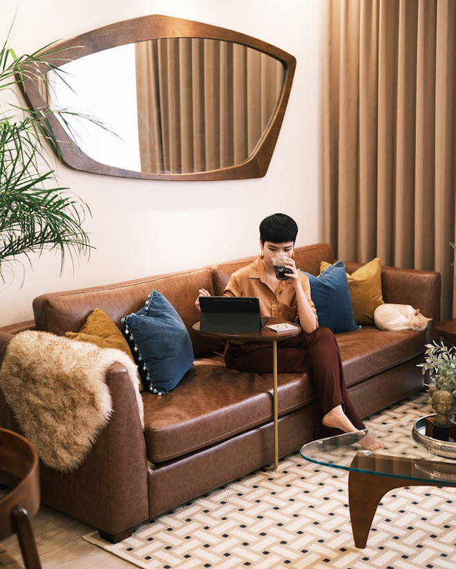 Thay đổi lối sống, vợ chồng stylist chi 300 triệu độ lại căn hộ ở Sài Gòn theo phong cách Mid-century Modern cực chất - Ảnh 8.