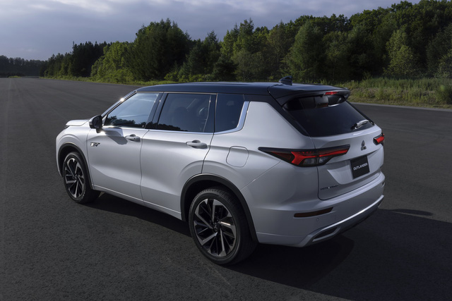 Mitsubishi Outlander 2022 bản hybrid ra mắt: Mạnh, an toàn, nhiều công nghệ hơn - Ảnh 2.