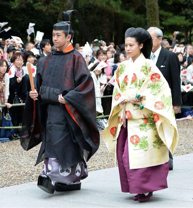 3 chàng rể thường dân của Hoàng gia Nhật: Chàng trai mồ côi hay người đức cao vọng trọng cũng không ai bị hắt hủi như chồng Mako - Ảnh 9.
