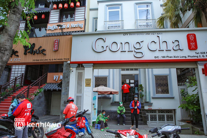 Số phận khu Phan Xích Long - tụ điểm ăn chơi khét tiếng bậc nhất Sài Gòn: Thiên đường ẩm thực năm nào nay đìu hiu đến lạ! - Ảnh 16.