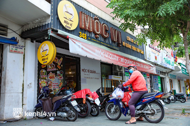 Số phận khu Phan Xích Long - tụ điểm ăn chơi khét tiếng bậc nhất Sài Gòn: Thiên đường ẩm thực năm nào nay đìu hiu đến lạ! - Ảnh 20.