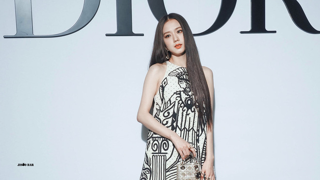 Rần rần clip CEO Dior tuyên bố chống lưng cho Jisoo nếu bị YG sa thải, nữ idol phản ứng ra sao trước kim chủ? - Ảnh 5.
