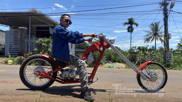 Phục chế Honda Super Cub thành mô tô kiểu dáng Chopper bụi bặm - Ảnh 6.