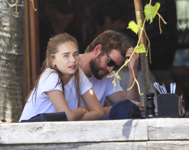 Phản ứng điên cuồng của Miley Cyrus khi chồng cũ Liam chuẩn bị kết hôn với bạn gái kém 8 tuổi - Ảnh 2.