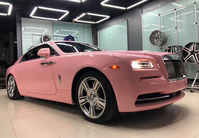 Khi streamer Nguyễn Phương Hằng khoe Rolls-Royce: Đây là xe Trung Quốc, đáng mấy tiền, quan trọng người lái có đẹp hay không thôi - Ảnh 5.