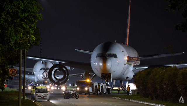 Hình ảnh độc nhất vô nhị: Siêu máy bay A380 xếp hàng đi trên đường phố Singapore và cái kết buồn cho những gã khổng lồ của bầu trời - Ảnh 3.