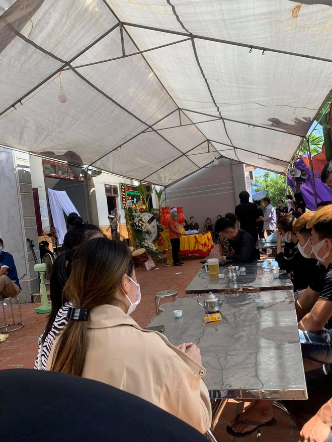 Đám tang của YouTuber Nam Ok ở quê nhà Bắc Giang: Bạn bè đến tiễn biệt