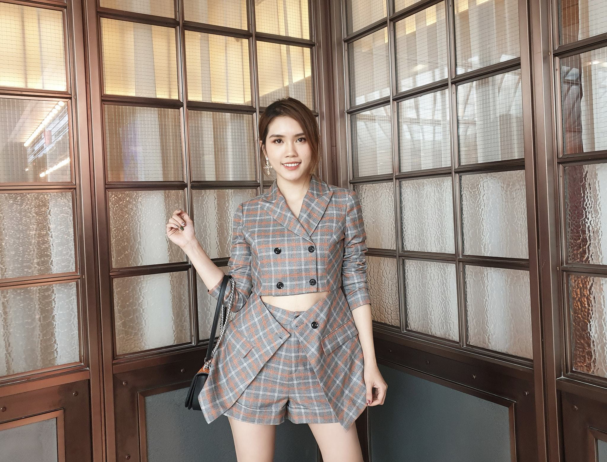 Vợ nổi tiếng, kém 13 tuổi của Minh Tiệp, phải dậy từ 5h sáng bóp chân cho mẹ chồng là ai? - Ảnh 9. Vợ nổi tiếng, kém 13 tuổi của Minh Tiệp, phải dậy từ 5h sáng bóp chân cho mẹ chồng là ai? - Ảnh 9.