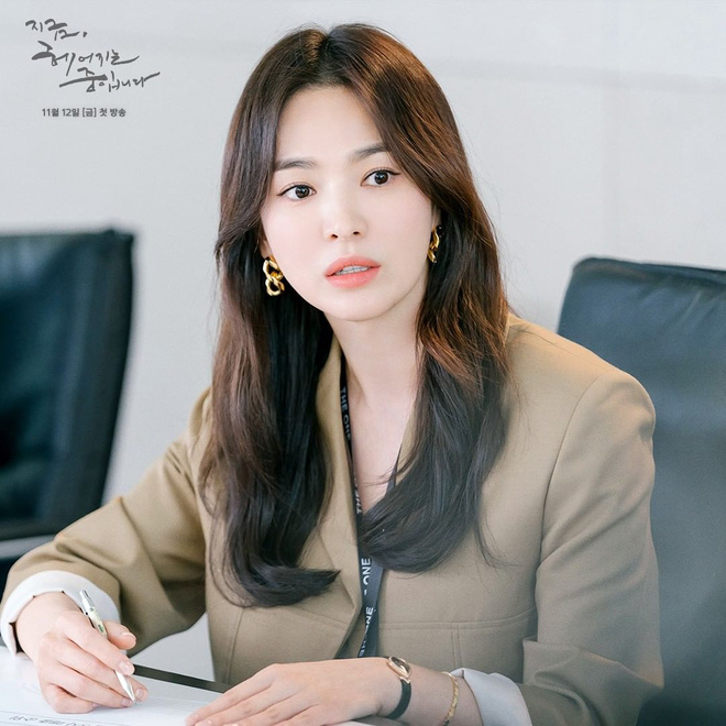 Song Hye Kyo lột xác đỉnh cao hậu ly hôn, nhưng đến clip đọc kịch bản này nhan sắc thật của cô mới được phô diễn hoàn toàn - Ảnh 8.