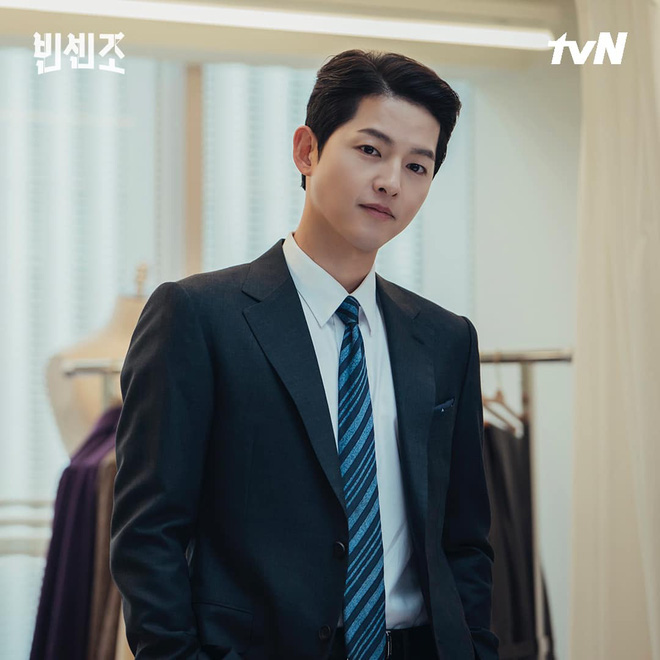 Song Joong Ki vừa liếc mắt đưa tình với bạn gái tin đồn, Song Hye Kyo có động thái thần tốc: Cố ý hay trùng hợp đây? - Ảnh 9.