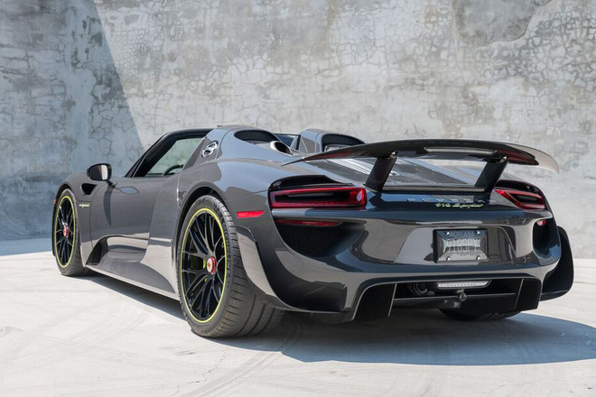 Đại gia Việt chơi lớn: Dùng máy bay chở siêu xe trăm tỷ Porsche 918 Spyder về nước - Ảnh 4.