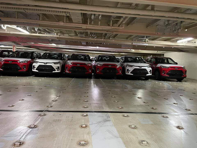 Lô hàng Toyota Raize đầu tiên về Việt Nam: Mỗi đại lý 4-5 xe, dễ khan hàng trước dịp Tết Nguyên đán  - Ảnh 6.