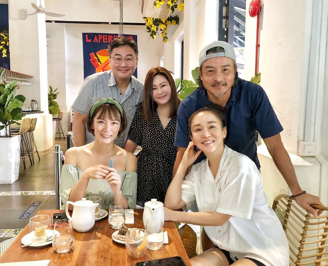 Mỹ nữ Tiếu ngạo giang hồ bị bạn trai lừa tiền, phải mở tiệm mát-xa trả nợ, 1 mình nuôi con - Ảnh 11. Mỹ nữ Tiếu ngạo giang hồ bị bạn trai lừa tiền, phải mở tiệm mát-xa trả nợ, 1 mình nuôi con - Ảnh 11.