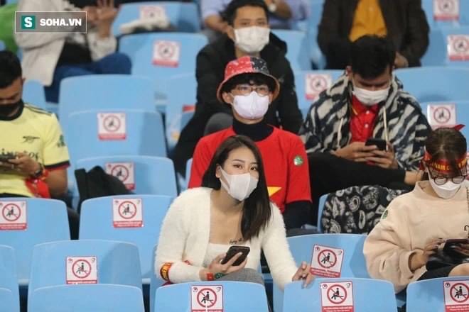 Cô gái khiến cả MXH truy tìm sau 2 giây xuất hiện trên sóng THTT Việt Nam - Nhật Bản - Ảnh 3.