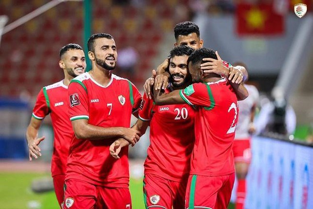 HLV tuyển Oman chê tuyển Trung Quốc thi đấu dưới khả năng - Ảnh 1.