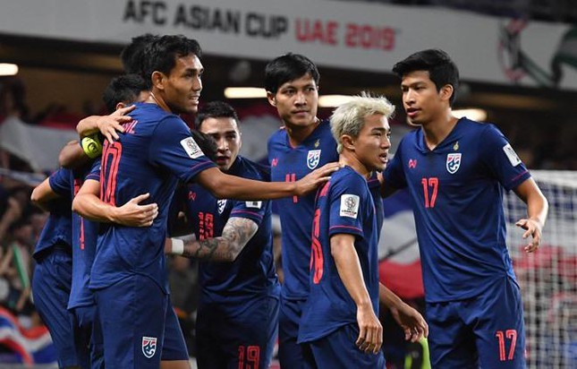 AFF Cup bầu chọn đội hình hay nhất lịch sử: Thái Lan góp 4 gương mặt, Việt Nam chỉ có 1 - Ảnh 2.