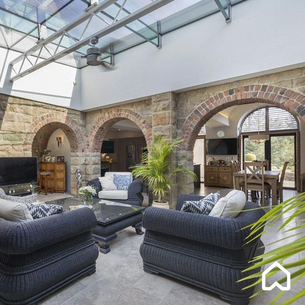 Căn nhà ở vùng quê rao bán giá hơn 36 tỷ đồng bị dân tình bĩu môi cười nhạo, đến khi vào trong nhìn mới ước giá có tiền để mua - Ảnh 3. Căn nhà ở vùng quê rao bán giá hơn 36 tỷ đồng bị dân tình bĩu môi cười nhạo, đến khi vào trong nhìn mới ước giá có tiền để mua - Ảnh 3.